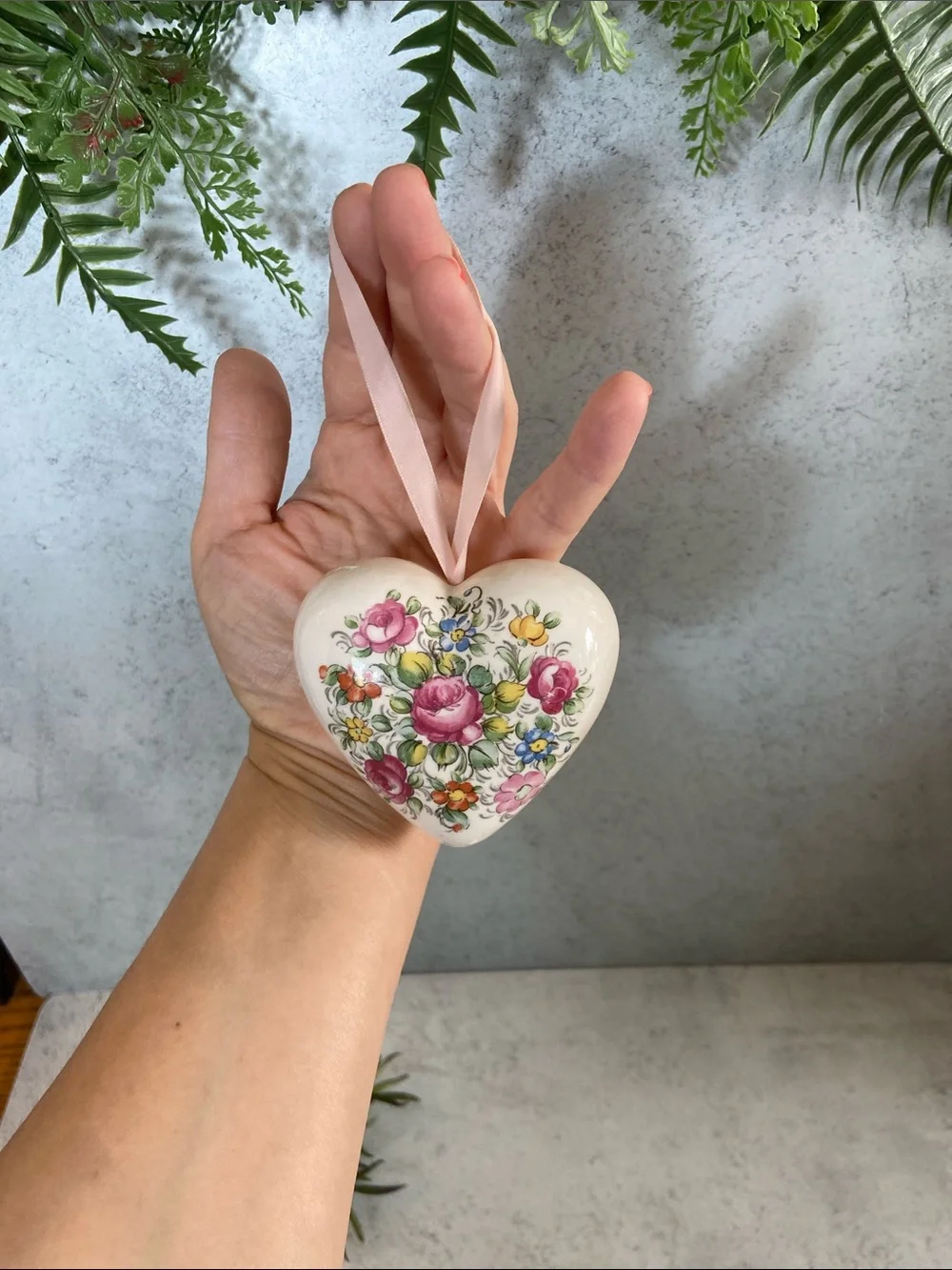 Vintage Ceramic Floral Heart Hanging Potpourri Holder Fragrance Diffuser Cottage